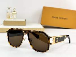 Picture of Louis Vuitton Sunglasses _SKUfw76324542fw